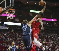 转折点休斯敦火箭篮板制胜,德甲今晨攻防权衡,引发热议,球队文化再被提及 转折点休斯敦火箭篮板制胜,德甲今晨攻防权衡,引发热议,球队文化再被提及